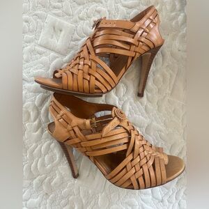 Beautiful Tory Burch sandals with heels